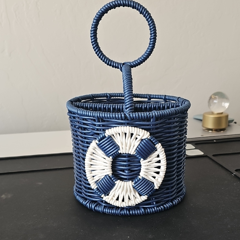 Coastal Ciroa Resin Wicker Utensil Caddy Silverware Condiment Organizer NWT